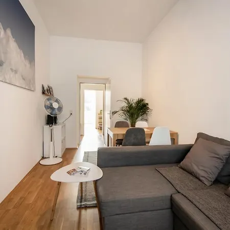 City-apartments - Friendly Reception & Free Bikes Апартаменты *